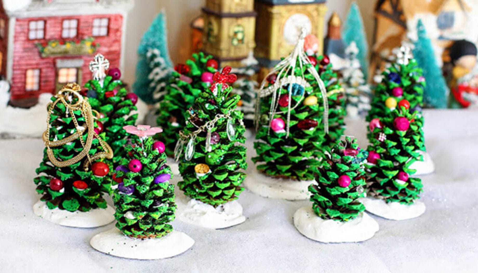 Pine cone Christmas tree craft.
